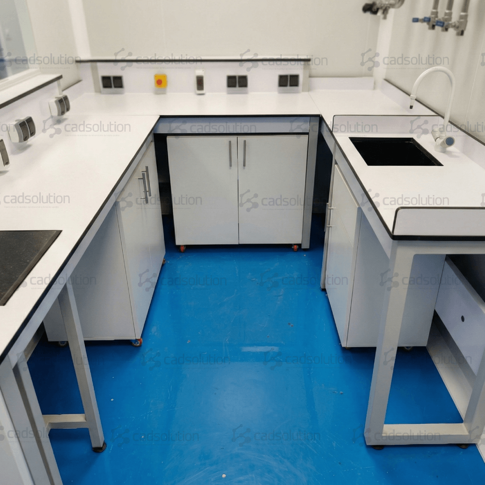 Aménagement de paillasses de laboratoire en U à Constantine